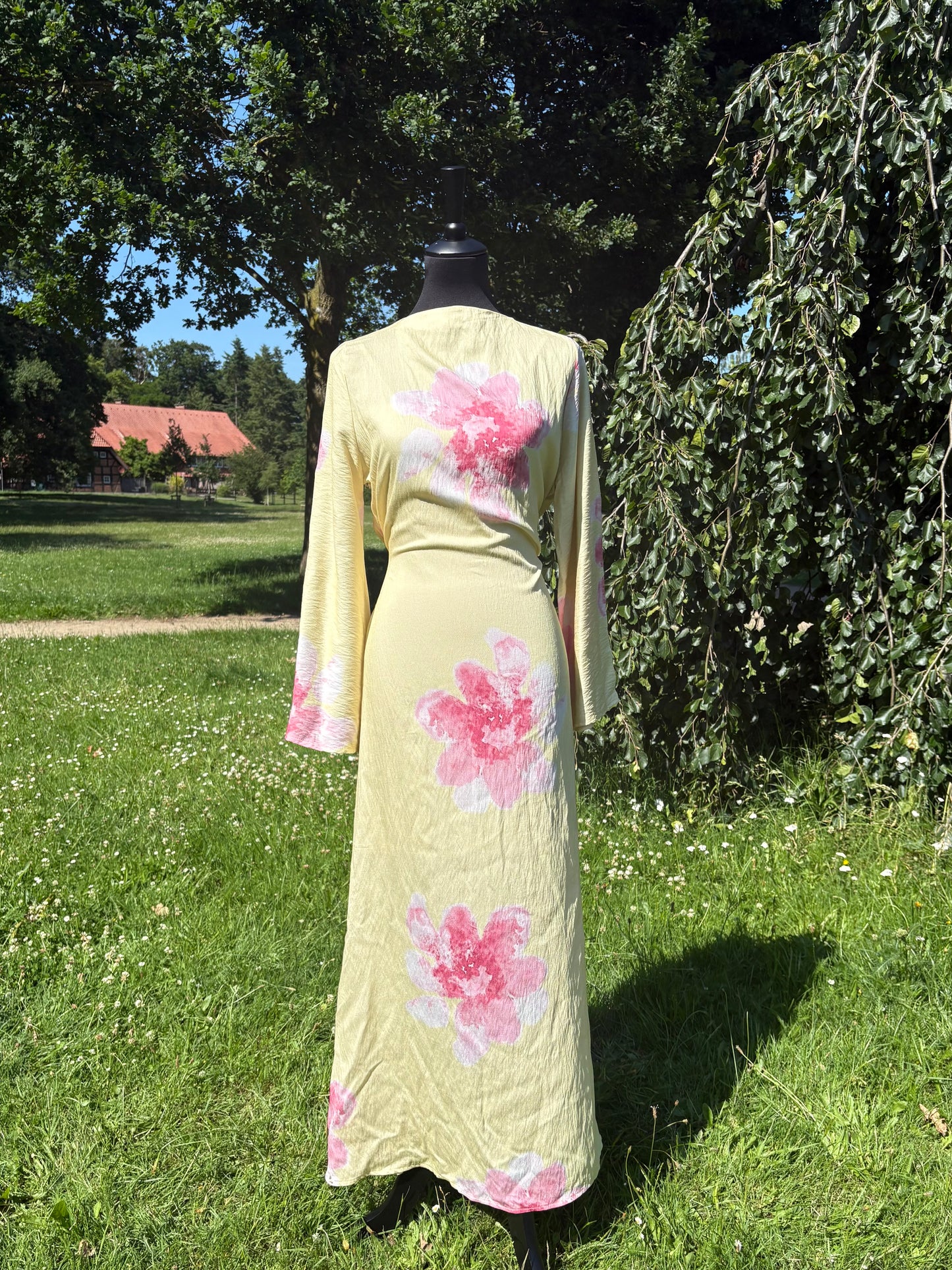 Maxikleid mit Blumenmuster