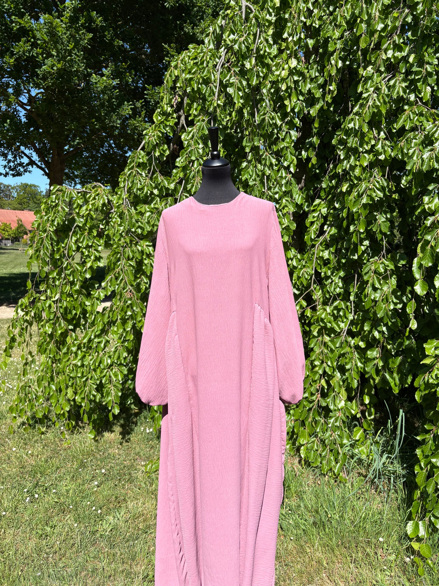Schlichte, weite Abaya
