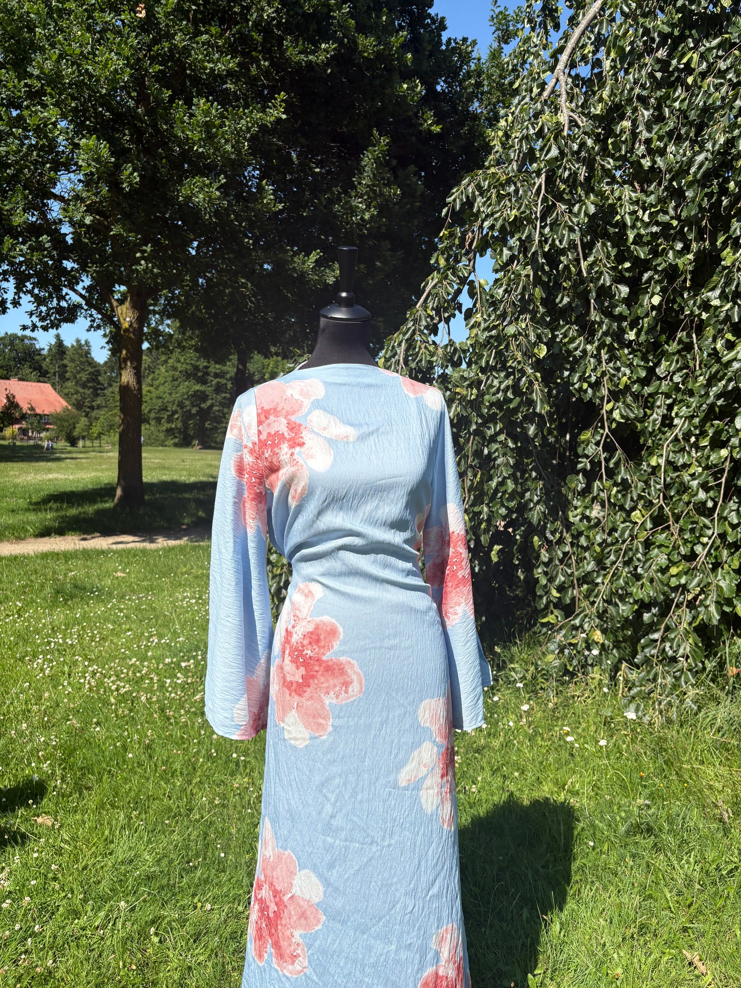 Maxikleid mit Blumenmuster