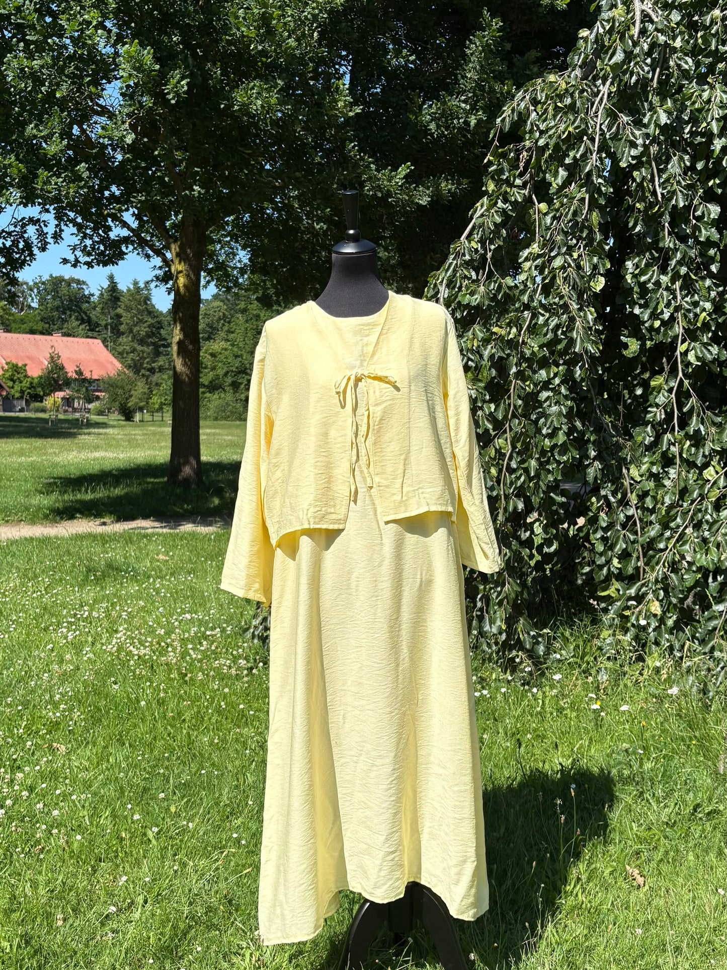 Zweiteiler mit Jäckchen