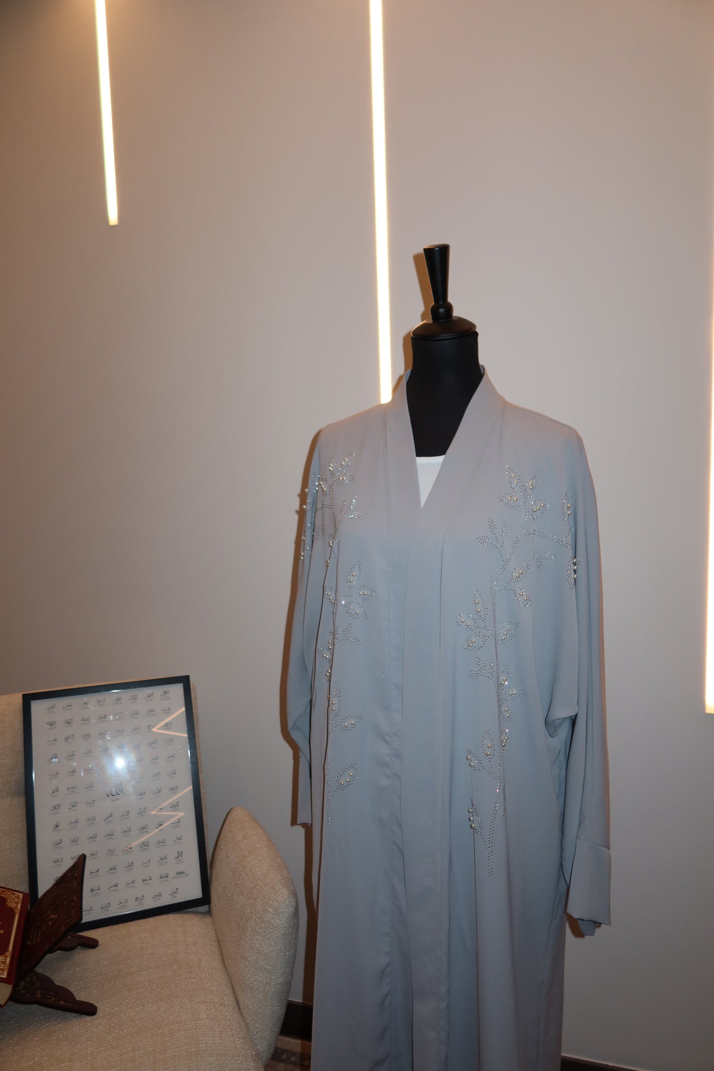 Kimono mit bestickten Blumen