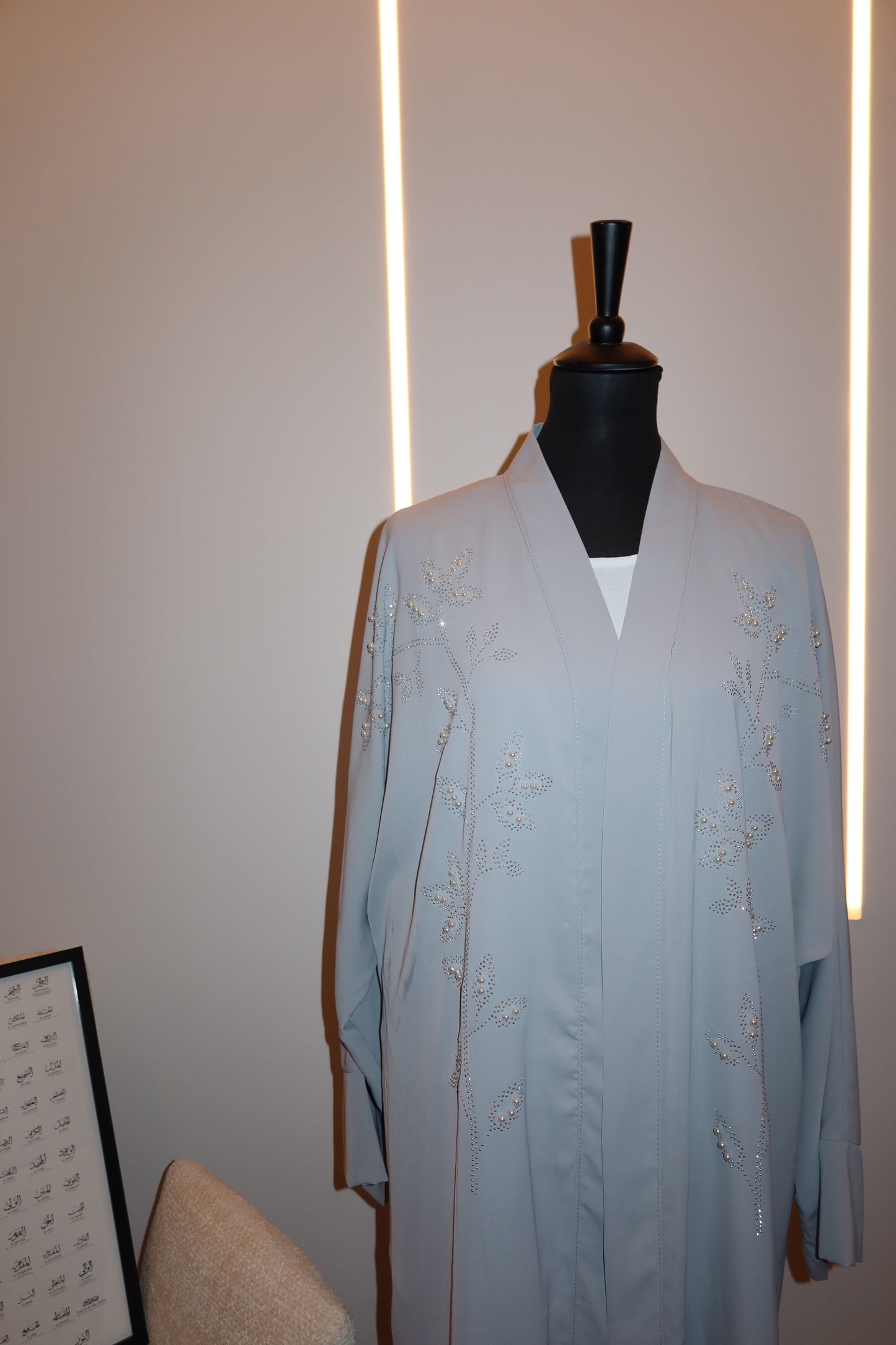 Kimono mit bestickten Blumen