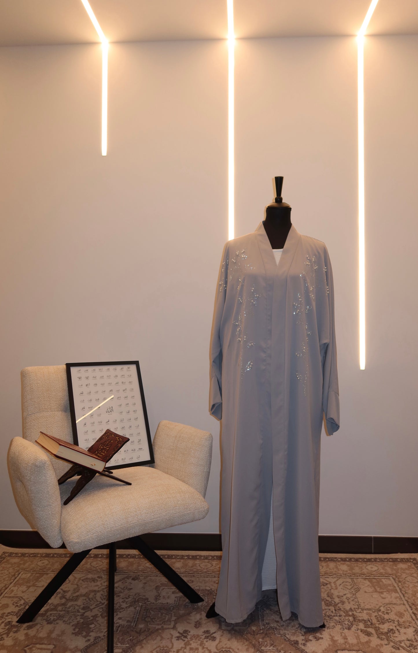 Kimono mit bestickten Blumen