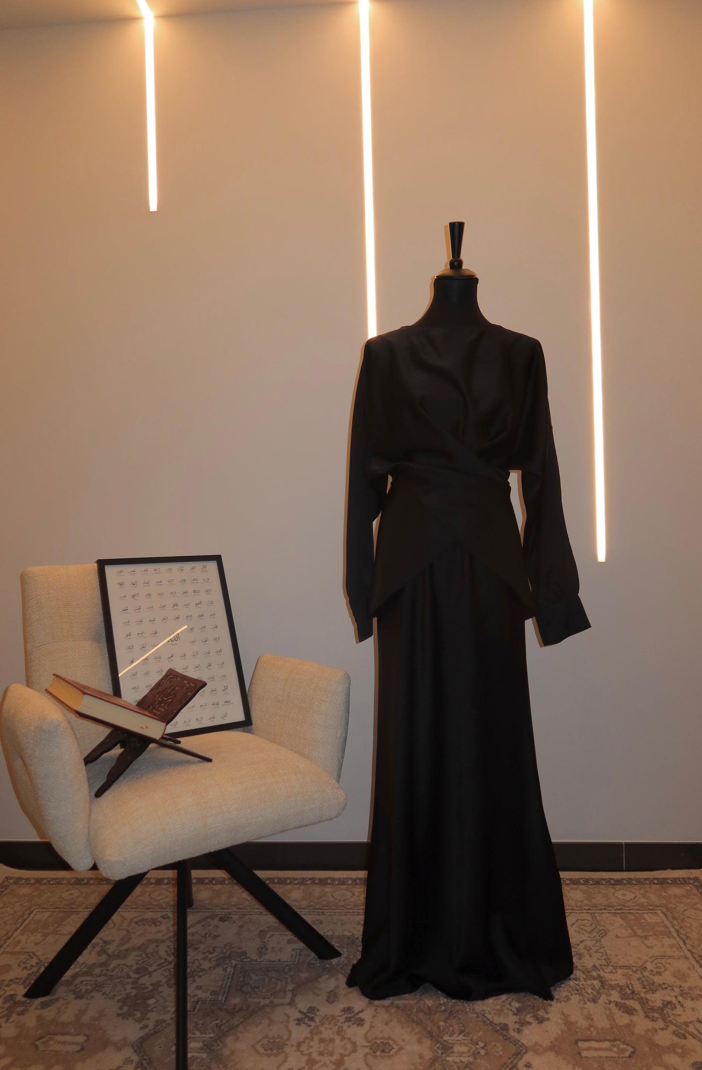 Zweiteiler mit Satinrock