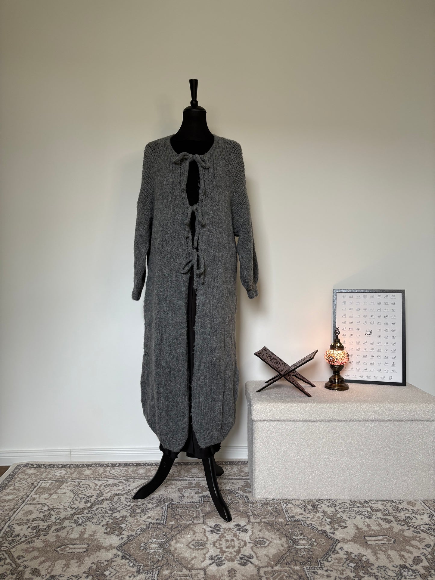 Langer Cardigan mit Schleifen