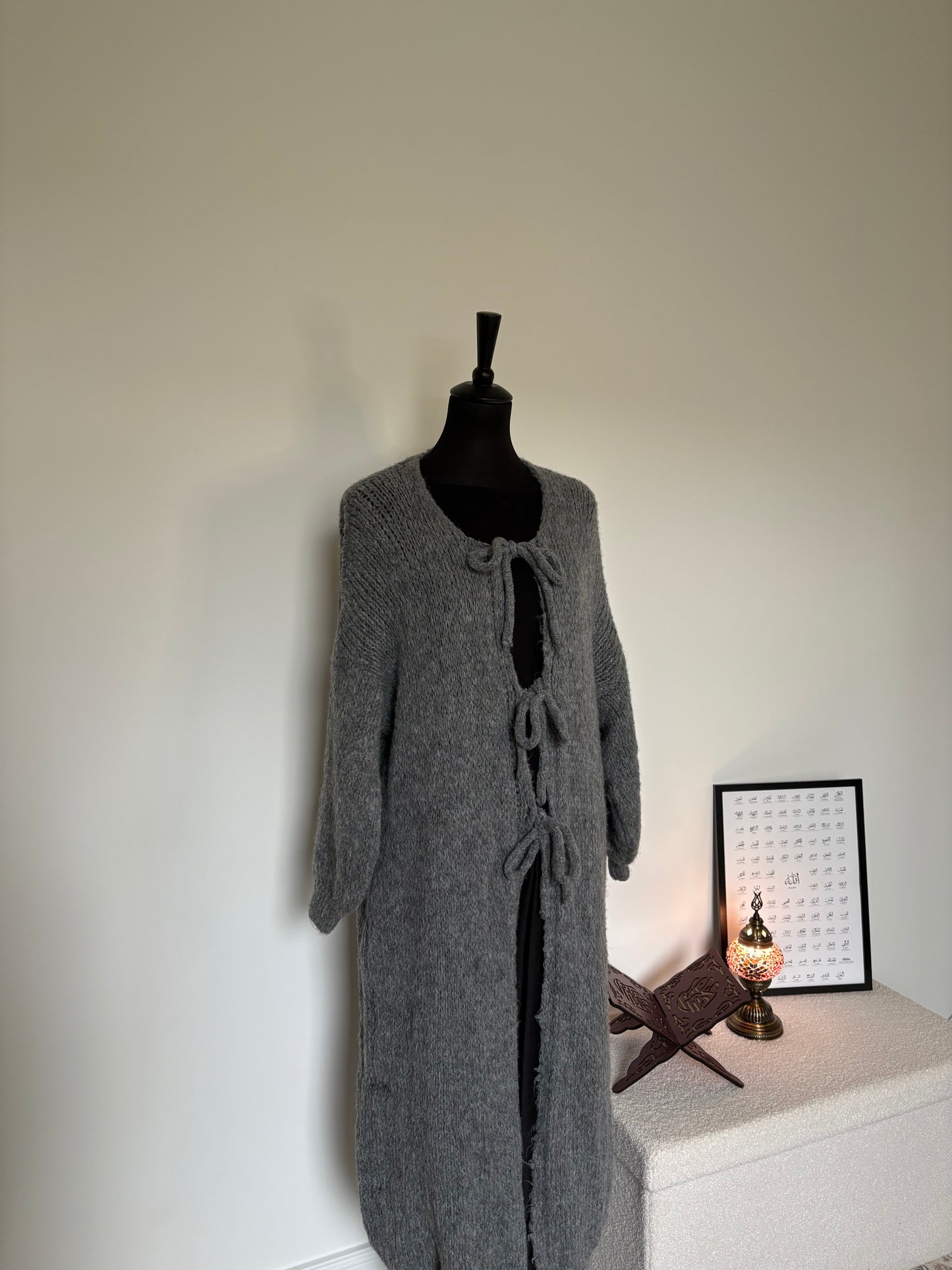 Langer Cardigan mit Schleifen